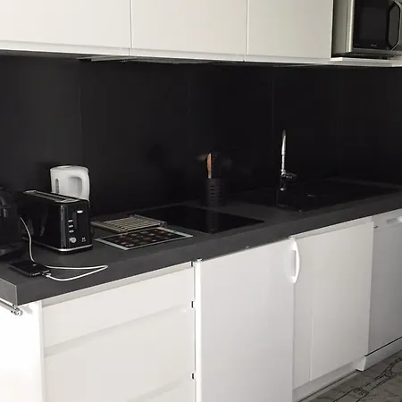 Appartement Renove 1er Etage Avec Parking, A Deux Pas De La Du Pouliguen - Fr-1-842-8