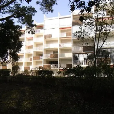 Appartement Renove 1er Etage Avec Parking, A Deux Pas De La Du Pouliguen - Fr-1-842-8 Le Pouliguen